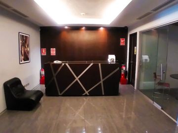 OPORTUNIDAD!! SE VENDE AMPLIA OFICINA EN SURCO, A UN PASO DE AV. BENAVIDES