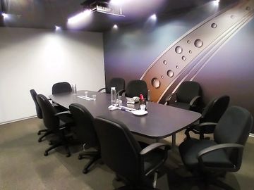 OPORTUNIDAD!! SE VENDE AMPLIA OFICINA EN SURCO, A UN PASO DE AV. BENAVIDES