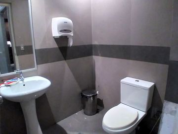 OPORTUNIDAD!! SE VENDE AMPLIA OFICINA EN SURCO, A UN PASO DE AV. BENAVIDES