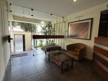 🔸 Impecable y acogedor departamento con excelente ubicación, ideal para 1 o 2 personas. Cerca de parques y centros comerciales