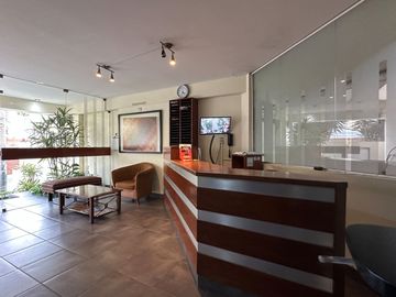 🔸 Impecable y acogedor departamento con excelente ubicación, ideal para 1 o 2 personas. Cerca de parques y centros comerciales
