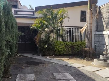 VENTA DE CASA EN LA COL. LAZARO CARDENAS