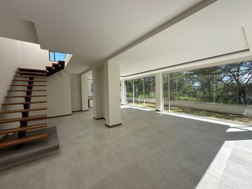 Casa de venta a estrenar en nayón dentro de urbanización