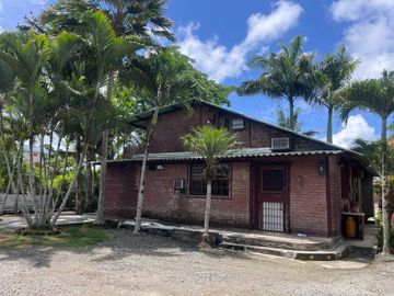 casa de venta en manta sector el aromo