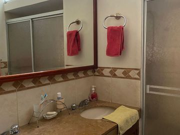 Casa en Camacho de 1,016 m² con 4 dormitorios y piscina en La Molina