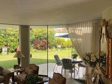 Casa en Camacho de 1,016 m² con 4 dormitorios y piscina en La Molina