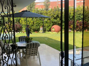 Casa en Camacho de 1,016 m² con 4 dormitorios y piscina en La Molina
