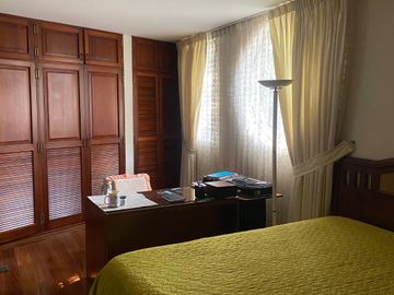 Casa en Camacho de 1,016 m² con 4 dormitorios y piscina en La Molina