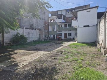 casa con terreno de venta en manta sector centro