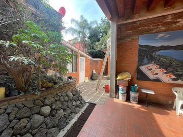 Casa que se vende como Terreno, Colonia Delicias, Cuernavaca, Morelos.