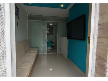 OPORTUNIDAD INVERSIONISTAS: EDIFICIO DE 6 PISOS EN VENTA frente a MEGAPLAZA