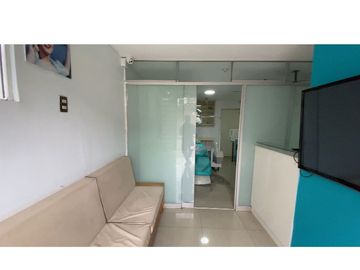 OPORTUNIDAD INVERSIONISTAS: EDIFICIO DE 6 PISOS EN VENTA frente a MEGAPLAZA