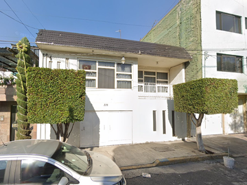 ¡Casa de Remate en Venta en La Col. Benito Juárez, Nezahualcóyotl!
