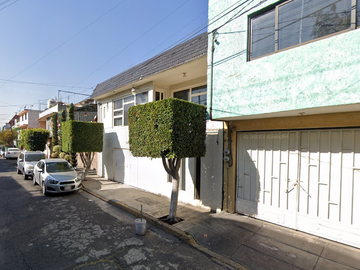 ¡Casa de Remate en Venta en La Col. Benito Juárez, Nezahualcóyotl!