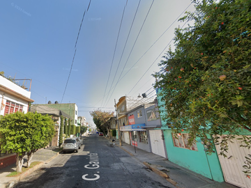 ¡Casa de Remate en Venta en La Col. Benito Juárez, Nezahualcóyotl!