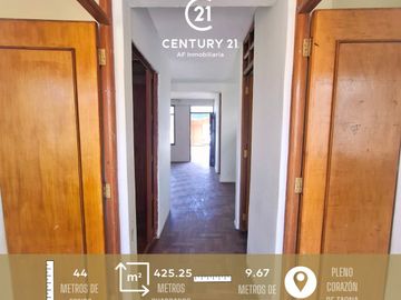 ¡Oportunidad única en TACNA! Casa espaciosa a pasos de Calle Arica y la UNJBG