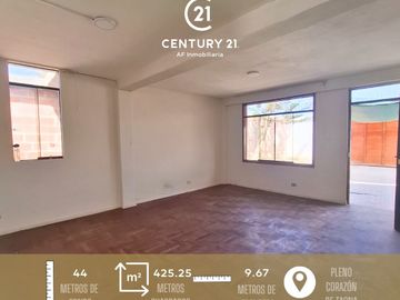 ¡Oportunidad única en TACNA! Casa espaciosa a pasos de Calle Arica y la UNJBG