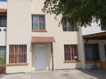 !!HERMOSA CASA CON ALBERCA!!! APROVECHA!!