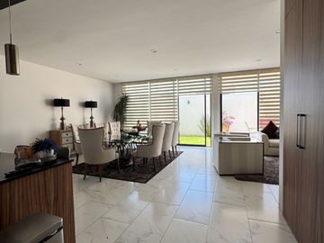 CASA EN VENTA EN LOMAS DEL MOLINO