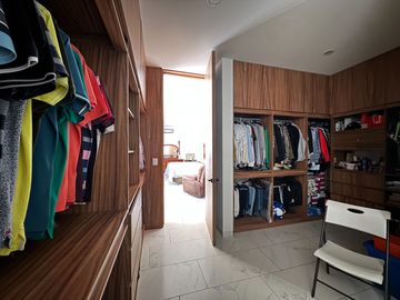 CASA EN VENTA EN LOMAS DEL MOLINO