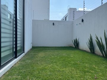 CASA EN VENTA EN LOMAS DEL MOLINO