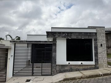 HERMOSA PROPIEDAD EN VENTA URB. PACIFICO