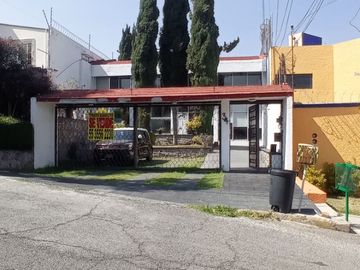 Hermosa Casa en Venta en Bosques del Lago
