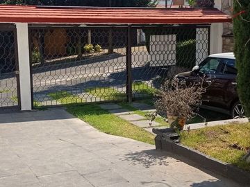 Hermosa Casa en Venta en Bosques del Lago