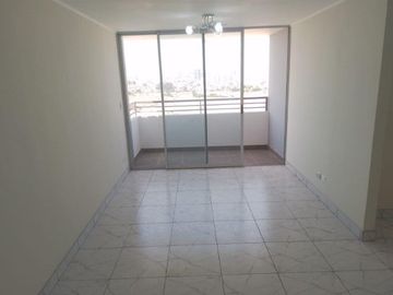 VENDO HERMOSO Y REMODELADO DPTO. EN SAN MIGUEL, FRENTE AL HOSPITAL NAVAL.
