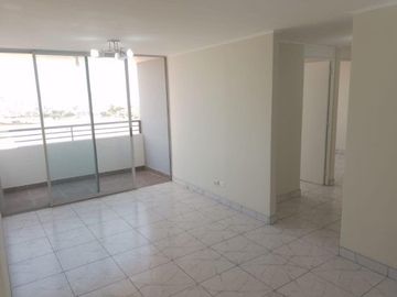 VENDO HERMOSO Y REMODELADO DPTO. EN SAN MIGUEL, FRENTE AL HOSPITAL NAVAL.
