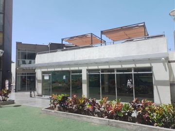 VENDO HERMOSO Y REMODELADO DPTO. EN SAN MIGUEL, FRENTE AL HOSPITAL NAVAL.