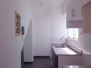VENDO DUPLEX, EXCELENTE DISTRIBUCIÒN, URB. MAYORAZGO
