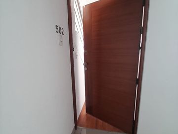 VENDO DUPLEX, EXCELENTE DISTRIBUCIÒN, URB. MAYORAZGO