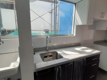 VENDO DUPLEX, EXCELENTE DISTRIBUCIÒN, URB. MAYORAZGO