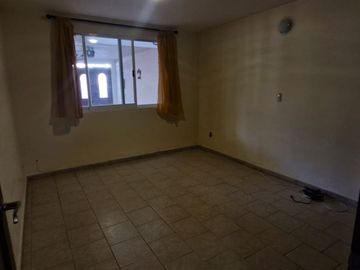 PROPIEDAD CON DOS DEPARTAMENTOS