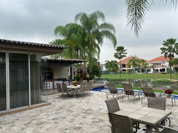 Venta de casa en Samborondon