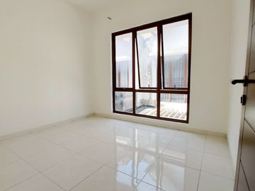 DIJUAL RUMAH MEWAH 2 LANTAI DI KOMPLEK DISCOVERY BINTARO