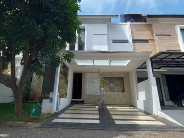 DIJUAL RUMAH MEWAH 2 LANTAI DI KOMPLEK DISCOVERY BINTARO