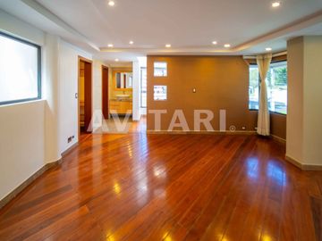 Casa en Venta en Altos de la Granda Centeno – Exclusiva, Amplia y con Piscina