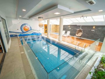 Casa en Venta en Altos de la Granda Centeno – Exclusiva, Amplia y con Piscina