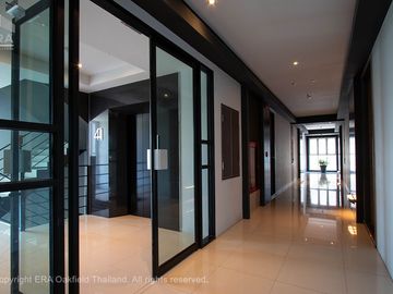 Condominium in the heart of Rayong city, quiet atmosphere, with convenience from complete facilities.