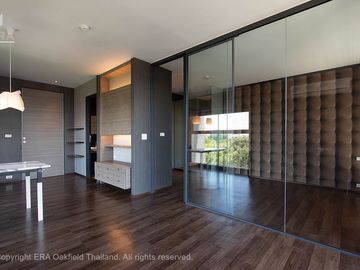 Condominium in the heart of Rayong city, quiet atmosphere, with full amenities (large room)