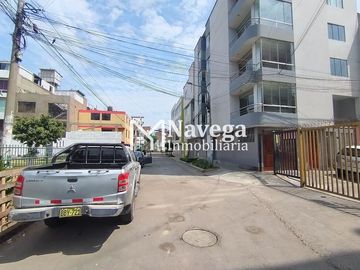 VENTA DEPARTAMENTO DE 149m2 EN URB. MARISCAL GAMARRA EN LOS OLIVOS