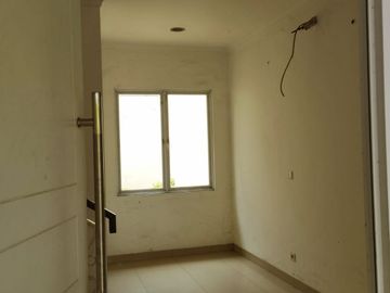 DIJUAL Rumah Baru 2 Lt, Bebas Banjir, Asri, Dekat AEON JGC