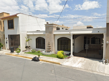 Casa en Venta cerca a plaza la Silla en Torre Molinos, Monterrey Nuevo León