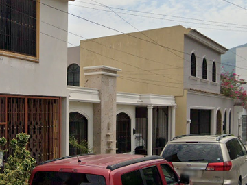 Casa en Venta cerca a plaza la Silla en Torre Molinos, Monterrey Nuevo León