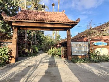 Hotel Resort di Ujung Genteng Sukabumi, Jawa Barat dengan view pantai