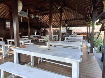 Hotel Resort di Ujung Genteng Sukabumi, Jawa Barat dengan view pantai