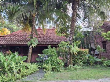 Hotel Resort di Ujung Genteng Sukabumi, Jawa Barat dengan view pantai