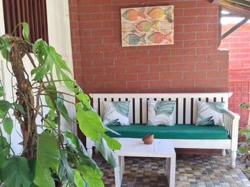 Hotel Resort di Ujung Genteng Sukabumi, Jawa Barat dengan view pantai